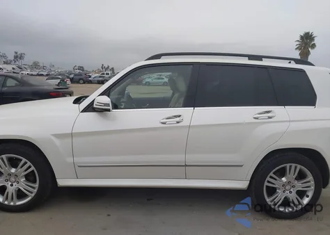 2014 Mercedes-Benz Glk 350 4Matic z USA, uszkodzony, nr VIN WDCGG8JB9EG311752